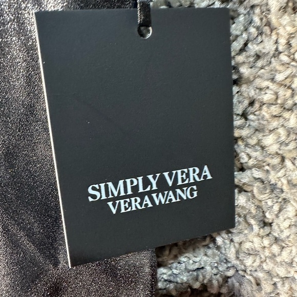 NWT women’s Simply Vera Vera Wang V neck top SZ XL - Picture 6 of 8